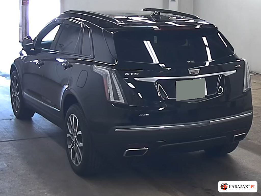 2022 Cadillac XT5 4WD Platinum Sport 2