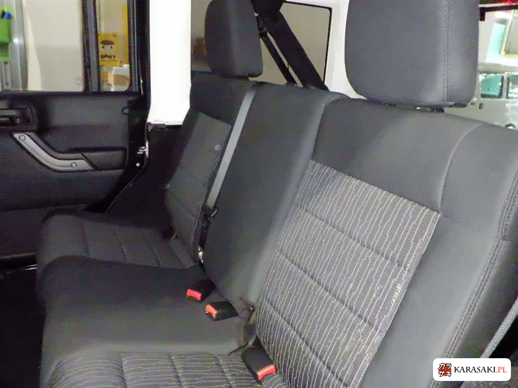2011 Chrysler Jeep Jeep Wrangler Unlimited 4WD Sport 6