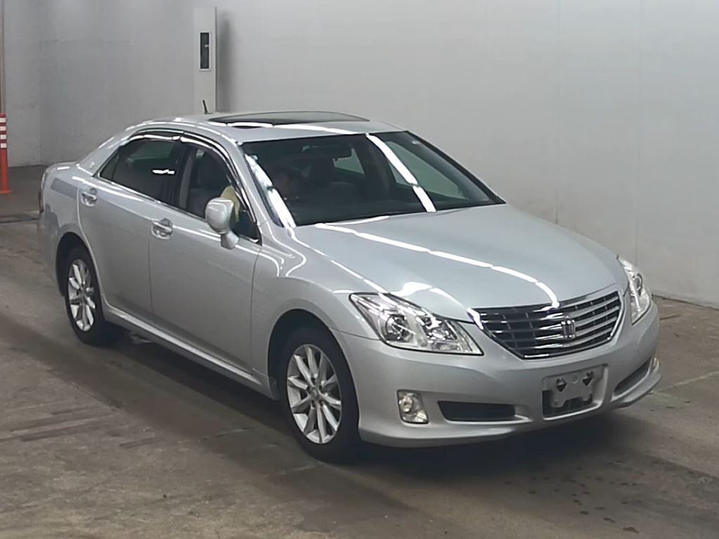 Toyota Crown 2008 z aukcji japońskiej