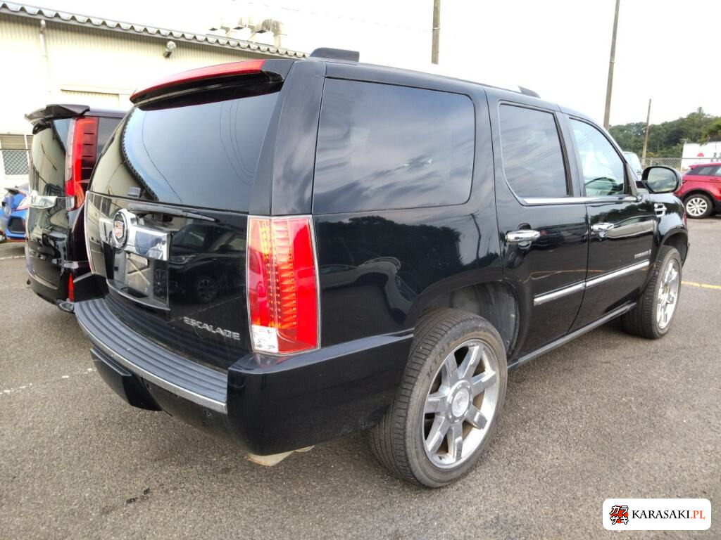 2013 Cadillac Escalade Base Grade 4