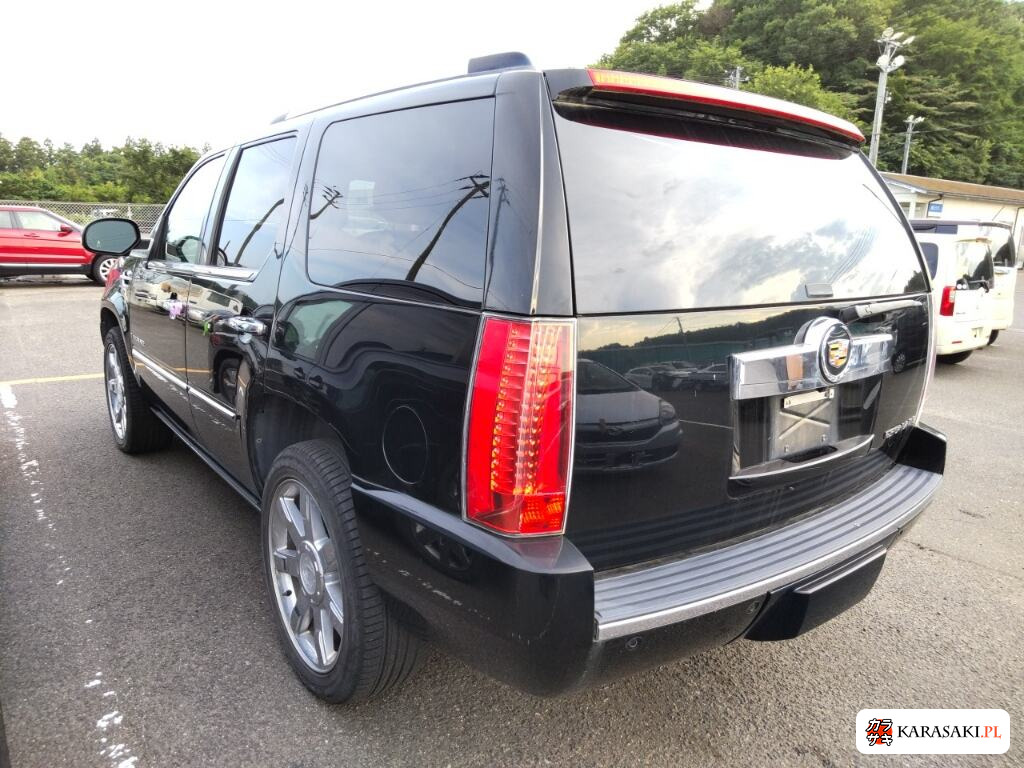 2013 Cadillac Escalade Base Grade 2