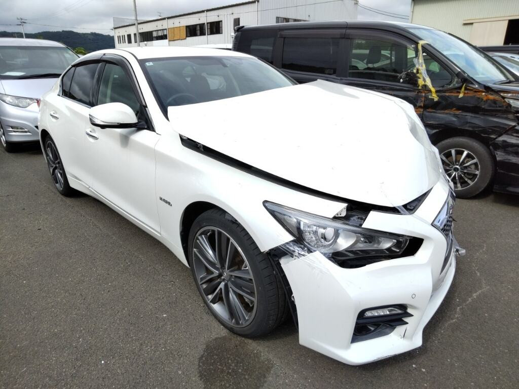 Nissan Skyline 2014 z aukcji japońskiej