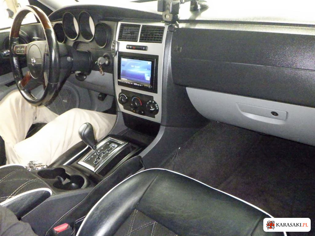 2012 Dodge Magnum 5