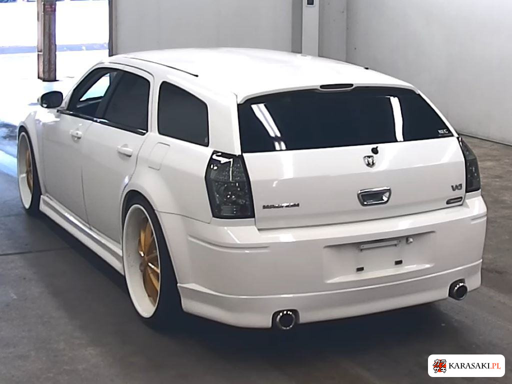 2012 Dodge Magnum 2