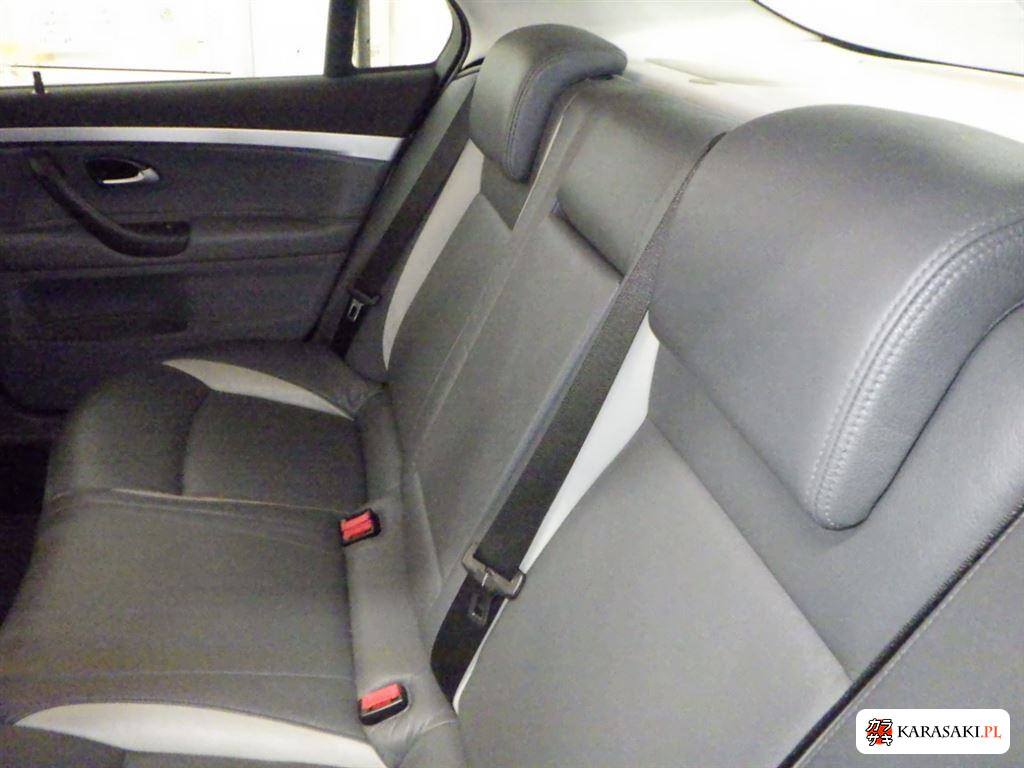 2005 Saab 9-3 Series 4D Sport Sedan Aero 6