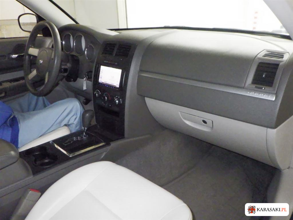 2012 Dodge Magnum 5