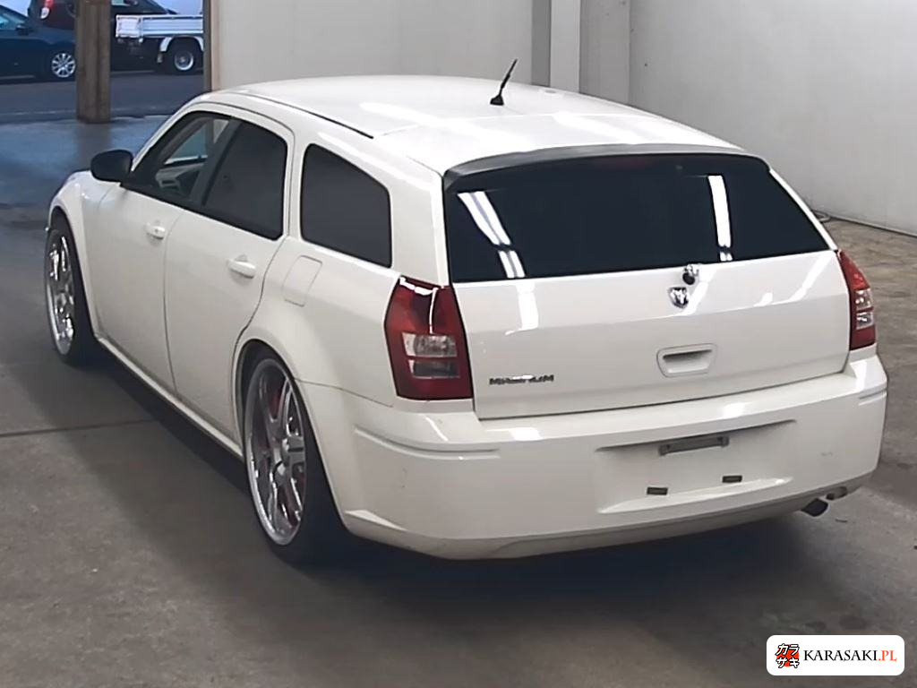2012 Dodge Magnum 2