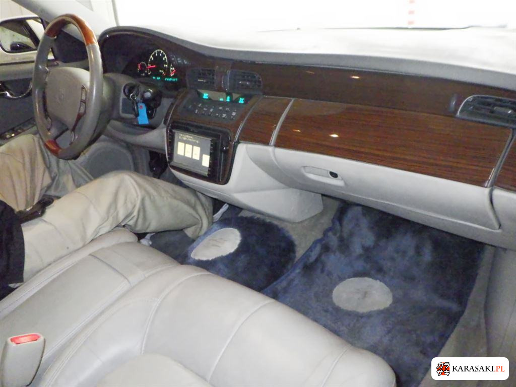 2000 Cadillac De Ville 5