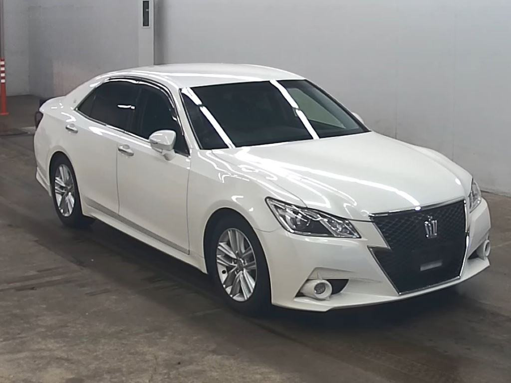 Toyota Crown 2013 z aukcji japońskiej