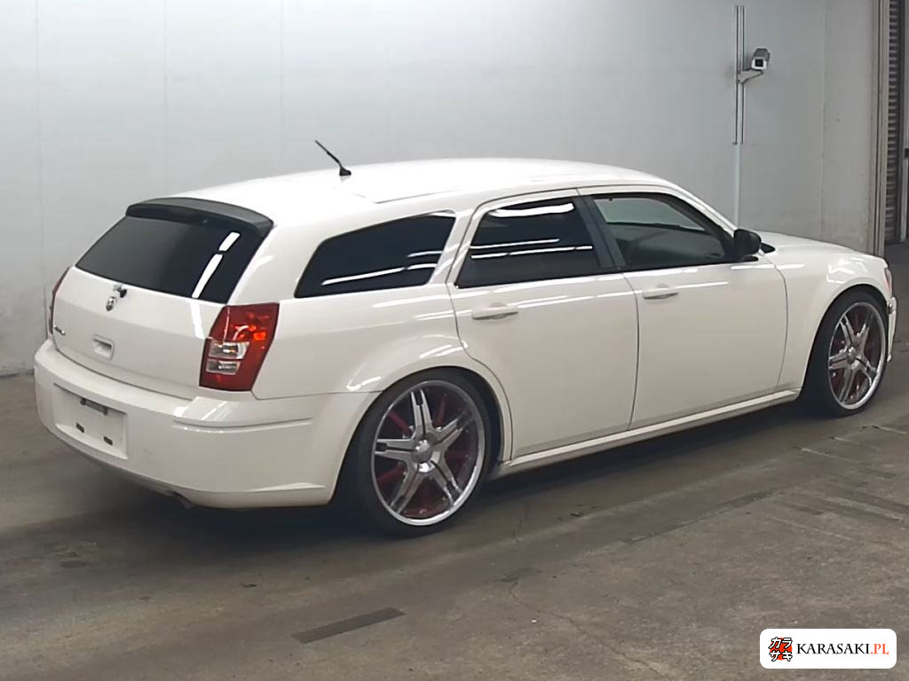 2012 Dodge Magnum 4