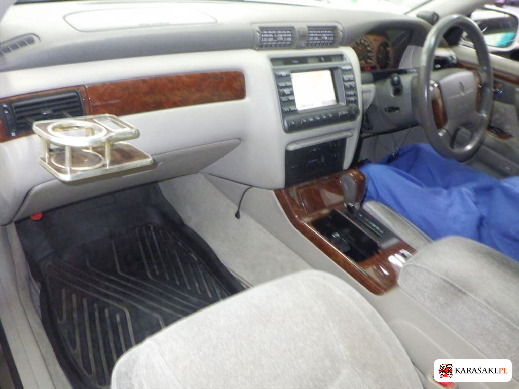 2000 Toyota Crown 4D Royal Saloon 5