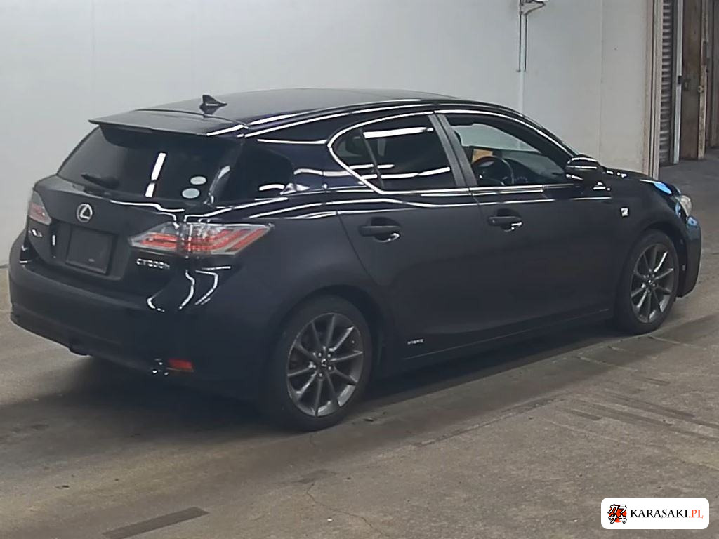 2011 Lexus CT CT200H Version L 3
