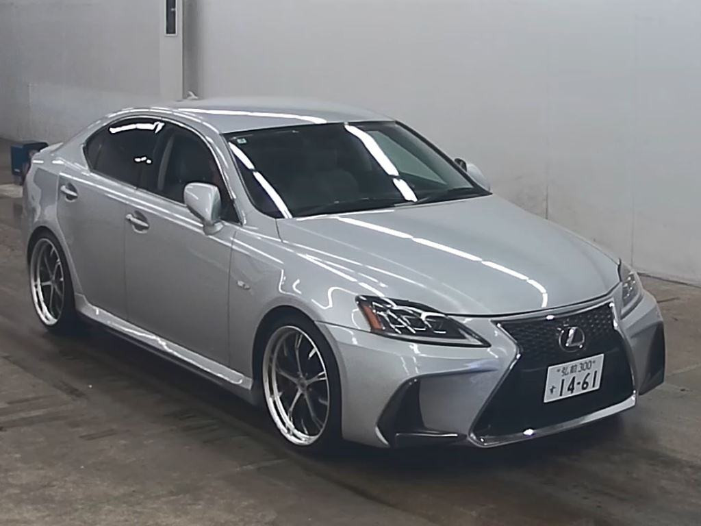 Lexus Is 2005 z aukcji japońskiej