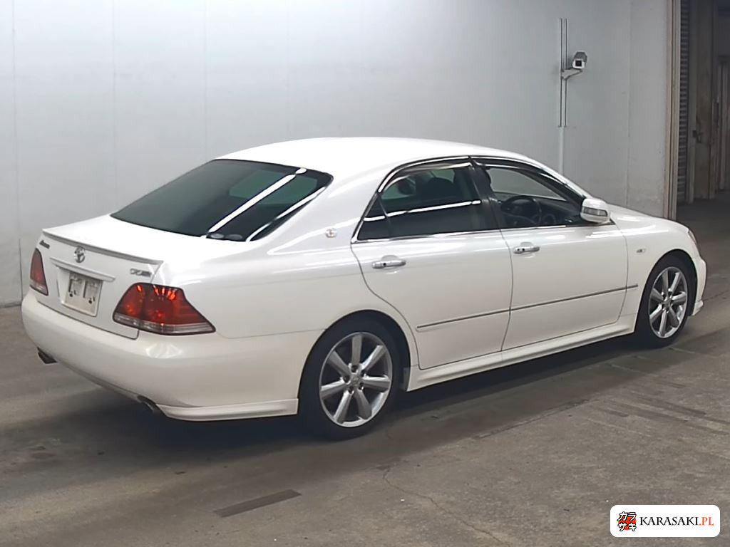 Toyota Crown 2005 z aukcji japońskiej