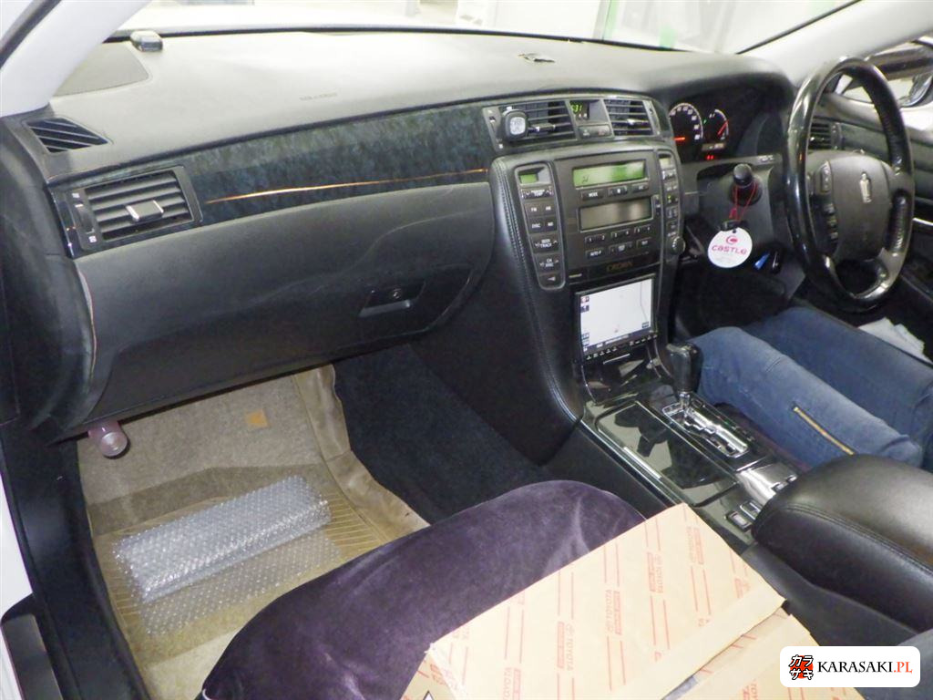 Toyota Crown 2005 z aukcji japońskiej
