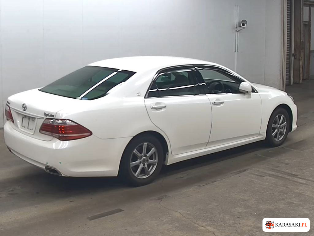 Toyota Crown 2010 z aukcji japońskiej