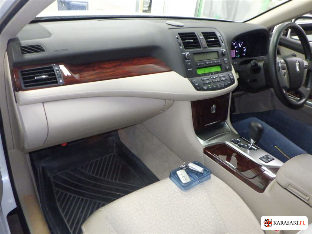 Toyota Crown 2010 z aukcji japońskiej
