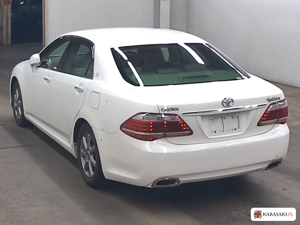 Toyota Crown 2010 z aukcji japońskiej