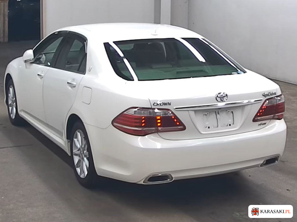 Toyota Crown 2010 z aukcji japońskiej