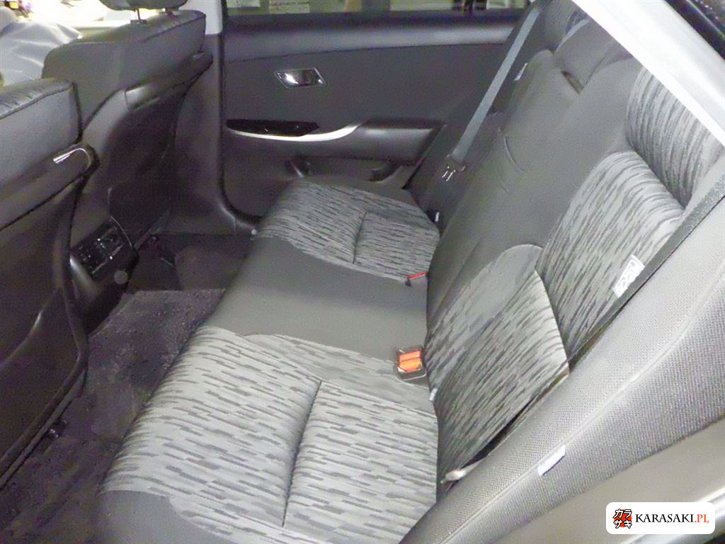 Toyota Crown 2011 z aukcji japońskiej