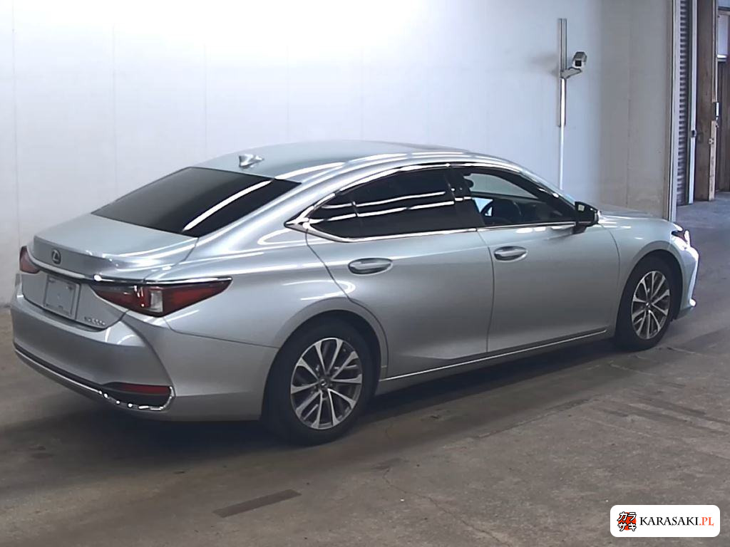 Lexus Es 2023 z aukcji japońskiej