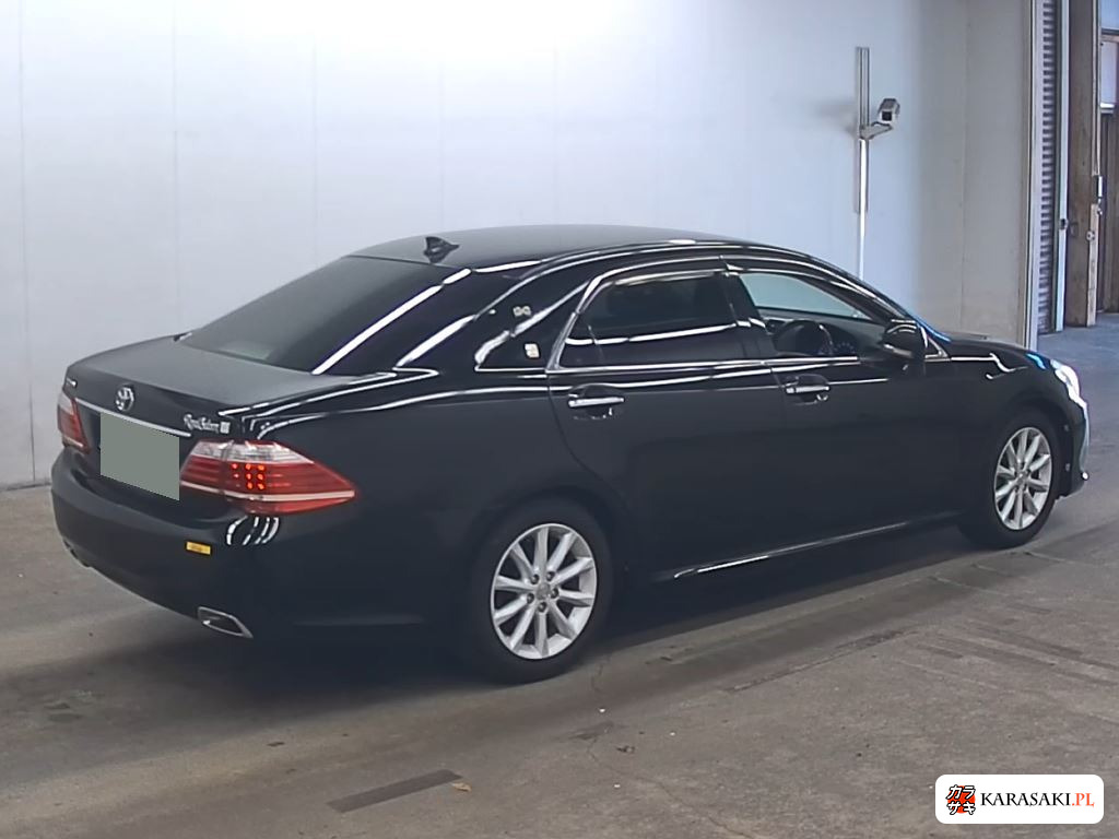 Toyota Crown 2012 z aukcji japońskiej