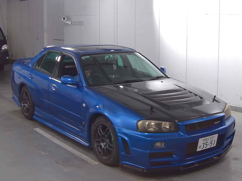 Nissan Skyline 2001 z aukcji japońskiej