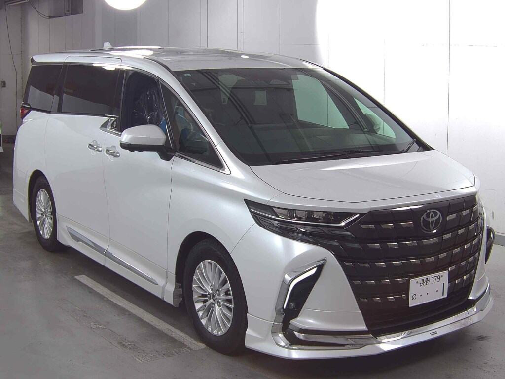 Toyota Alphard 2024 z aukcji japońskiej