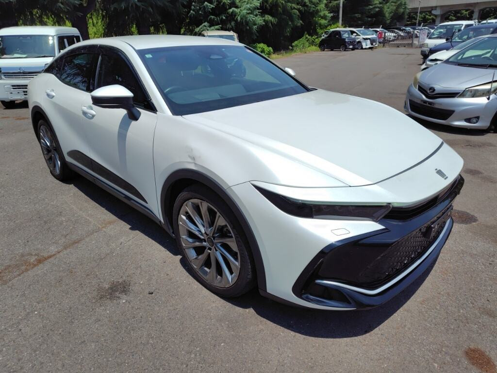 Toyota Crown Crossover 2023 z aukcji japońskiej