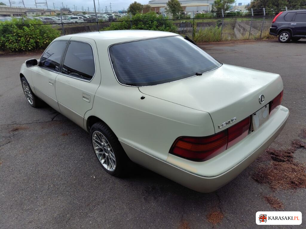 1996 Lexus (us) LS400 2