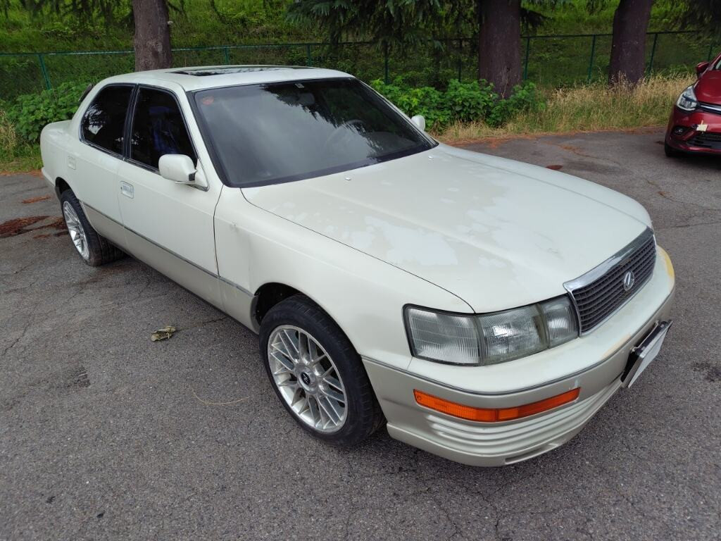 Lexus (us) LS400 1996 z aukcji japońskiej