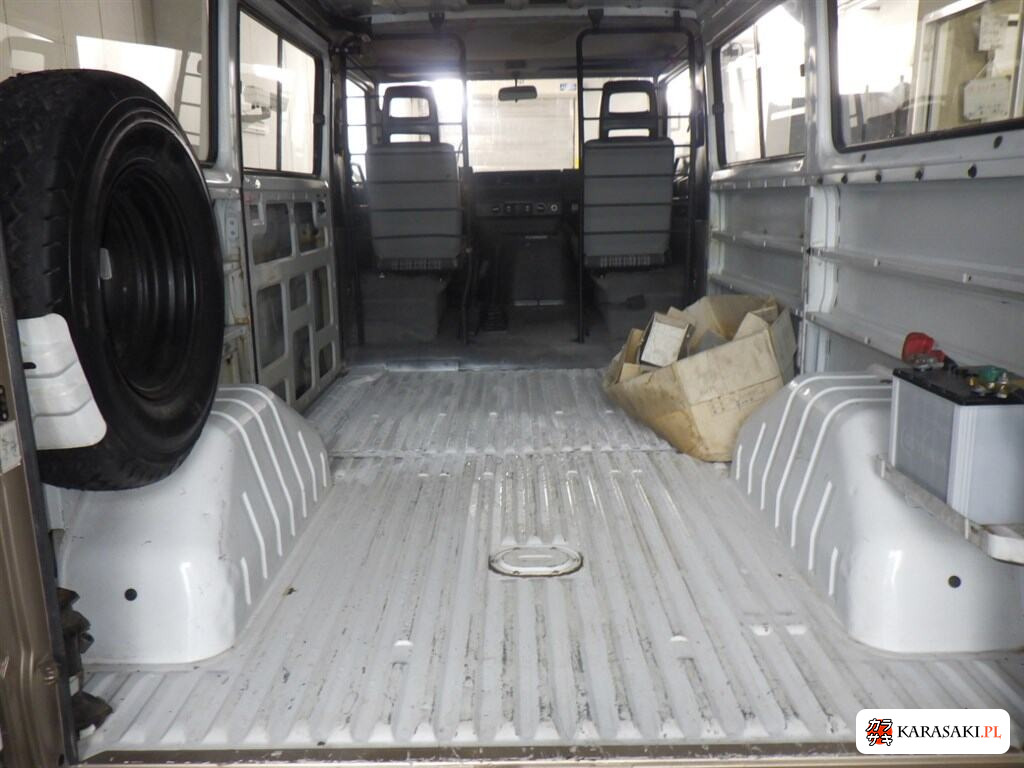 1995 Mercedes-Benz Transporter 4D 6
