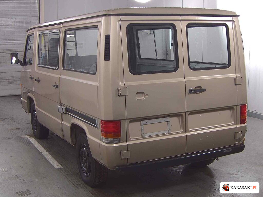 1995 Mercedes-Benz Transporter 4D 2
