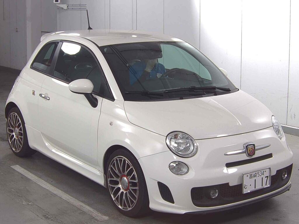 Abarth 500 2017 z aukcji japońskiej