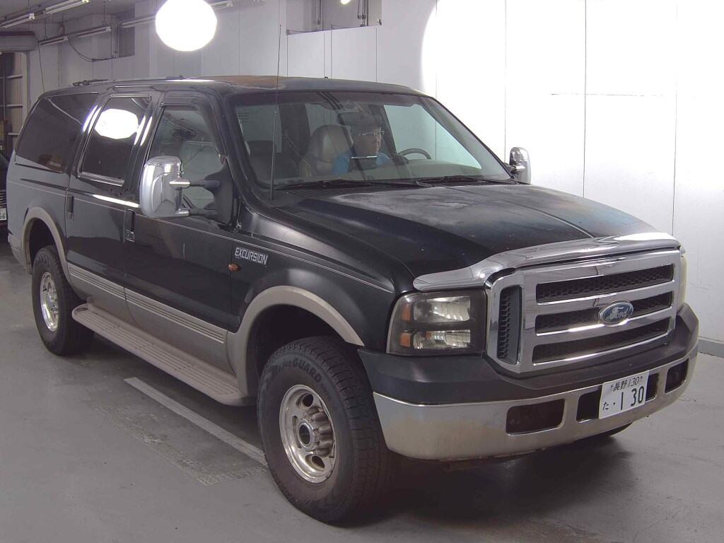 Ford Excursion 2000 z aukcji japońskiej