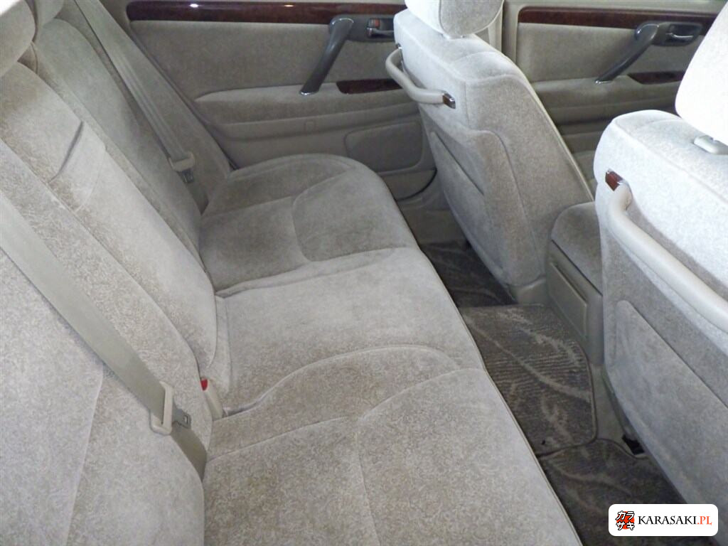 Toyota Crown 2003 z aukcji japońskiej