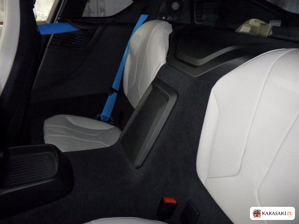 2015 BMW I8 CP 4WD Base Grade 6