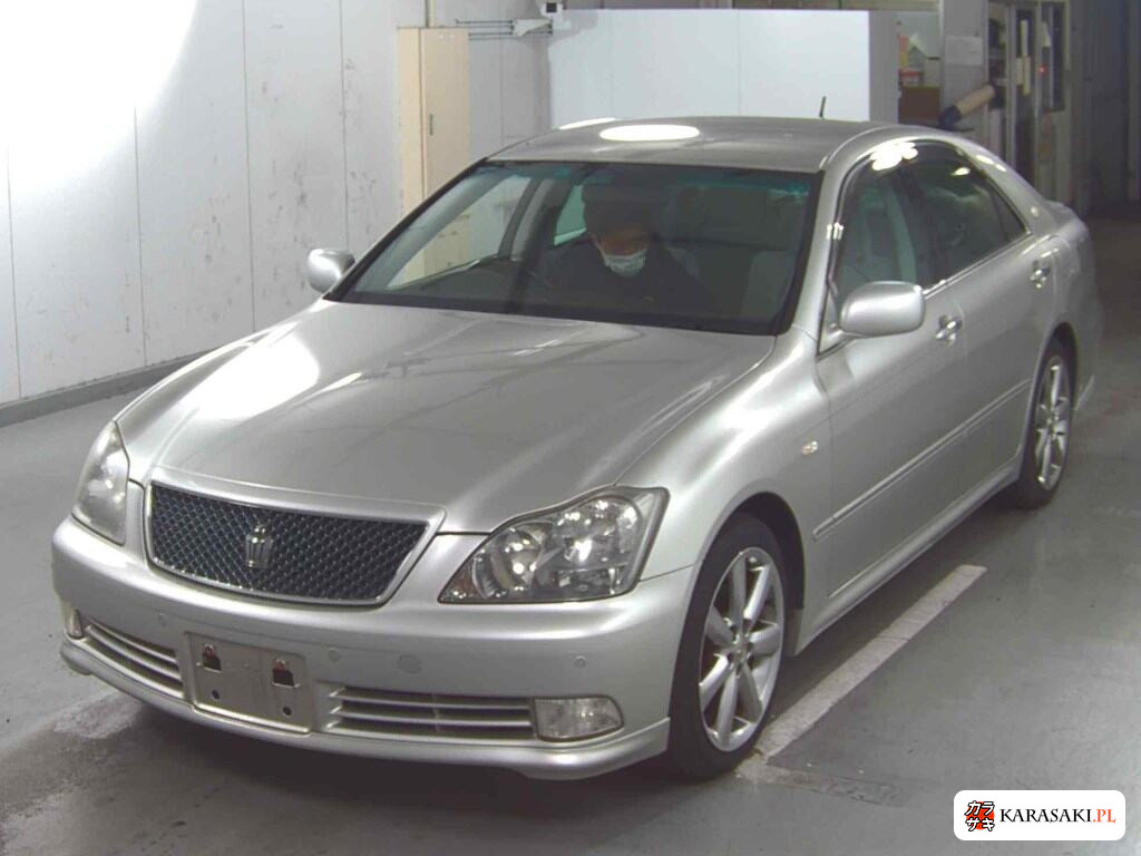 Toyota Crown 2004 z aukcji japońskiej
