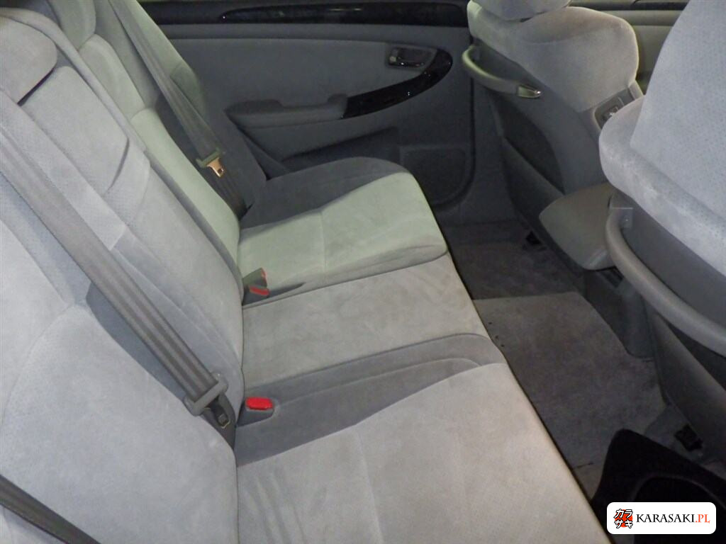 Toyota Crown 2004 z aukcji japońskiej