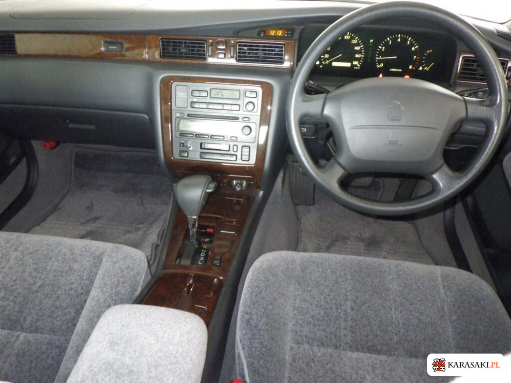 Toyota Crown 1999 z aukcji japońskiej