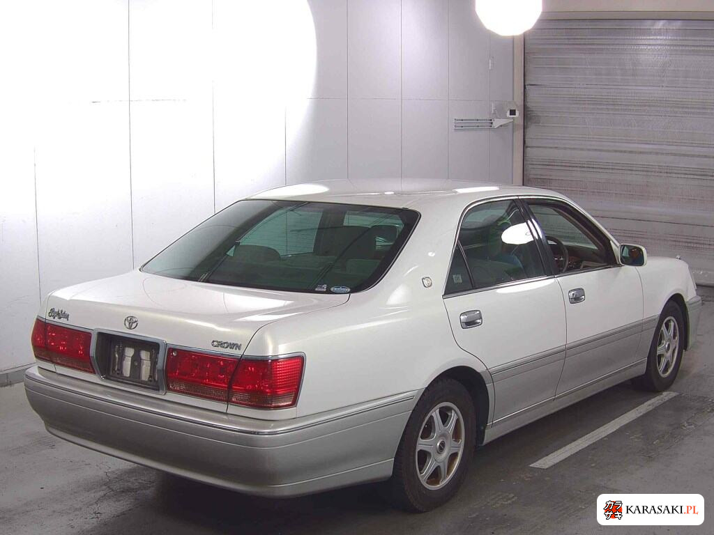 Toyota Crown 2003 z aukcji japońskiej
