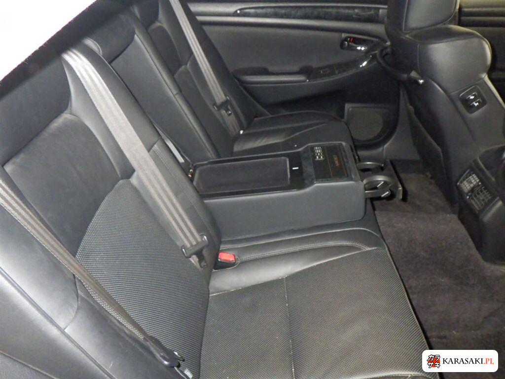 Toyota Crown 2005 z aukcji japońskiej