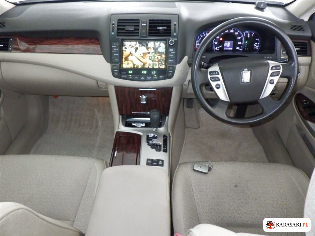Toyota Crown 2010 z aukcji japońskiej