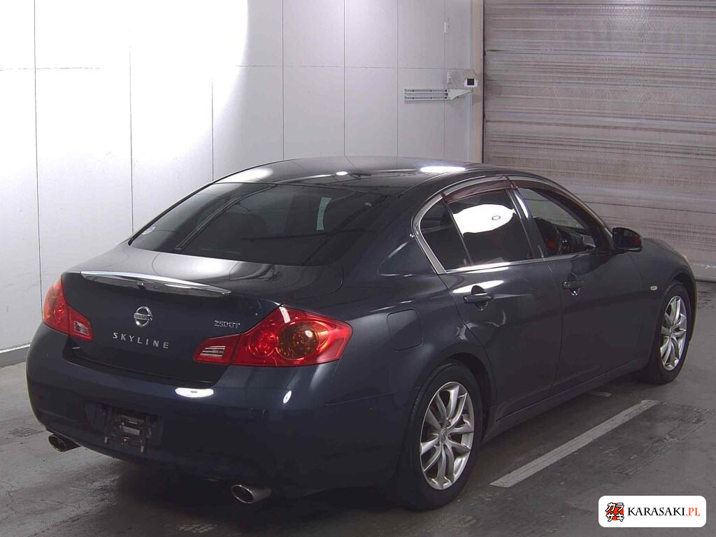 Nissan Skyline 2007 z aukcji japońskiej