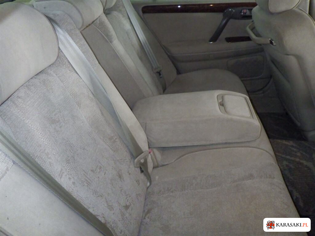Toyota Crown 2000 z aukcji japońskiej