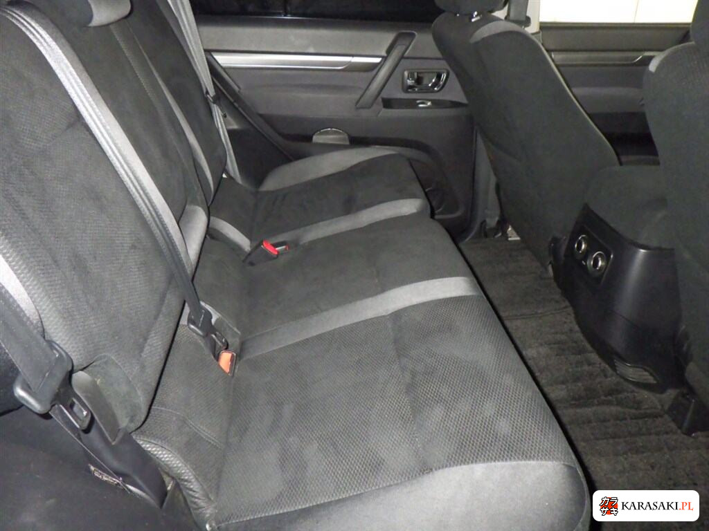 Mitsubishi Pajero 2007 z aukcji japońskiej