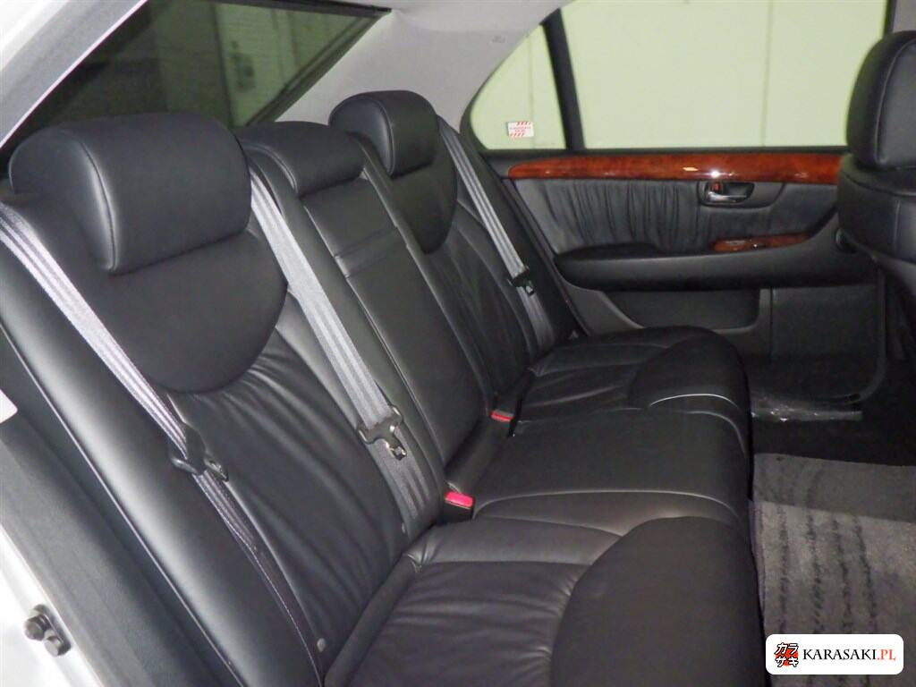 Toyota Celsior 2005 z aukcji japońskiej
