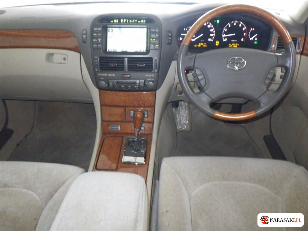 Toyota Celsior 2003 z aukcji japońskiej
