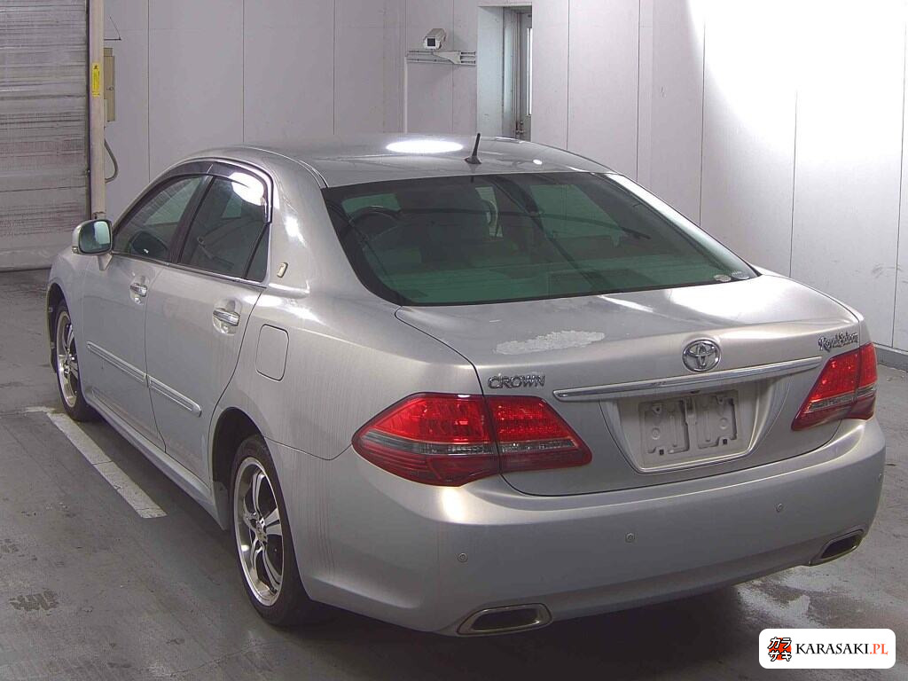 Toyota Crown 2009 z aukcji japońskiej