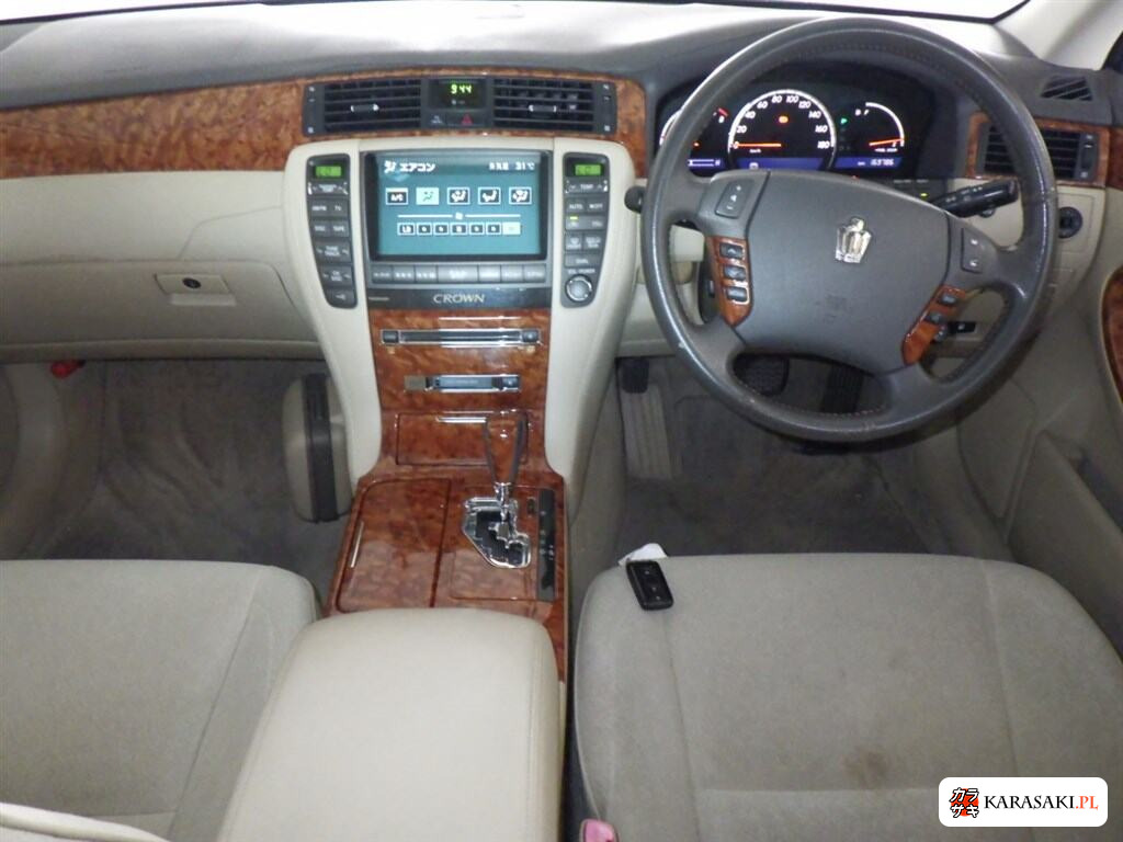Toyota Crown 2004 z aukcji japońskiej